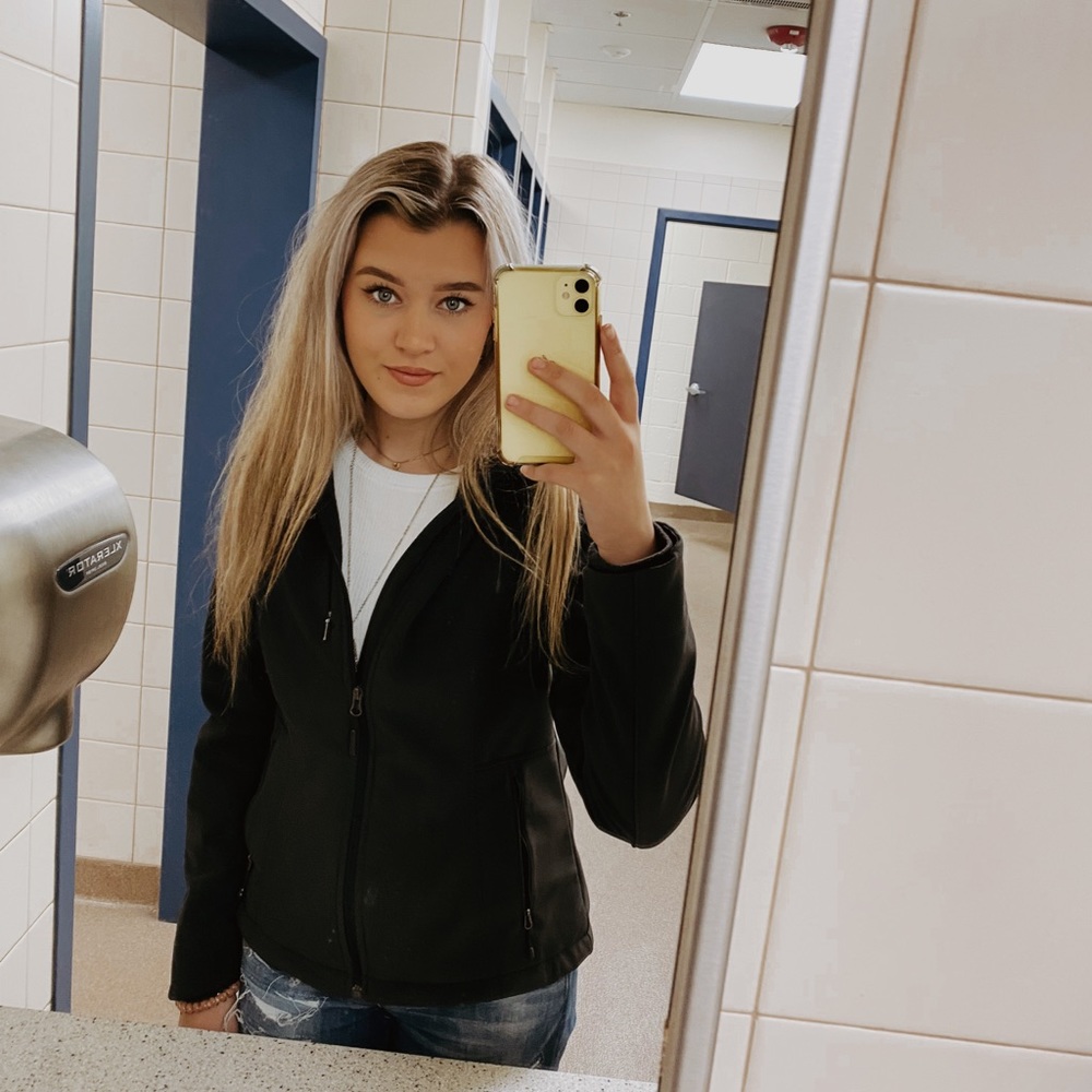 Meet your Posher, Teresa